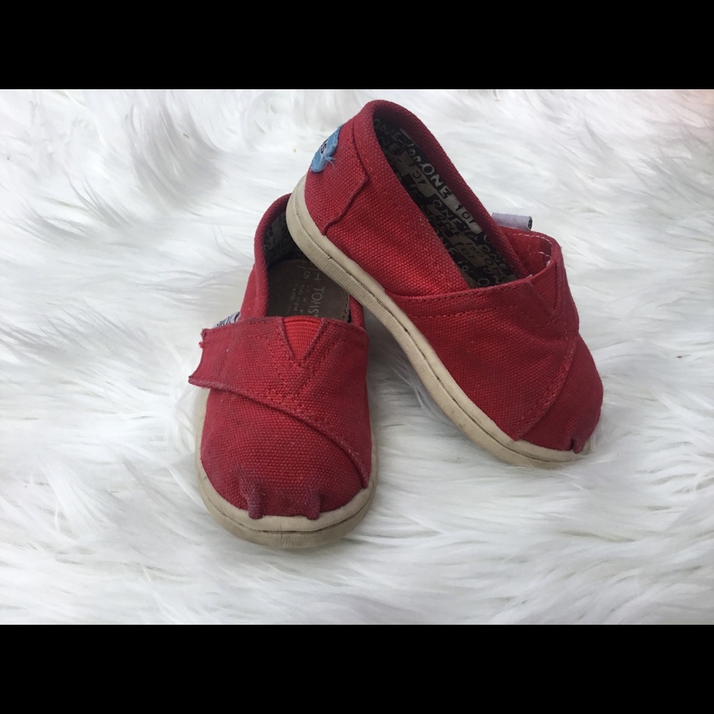 Toms